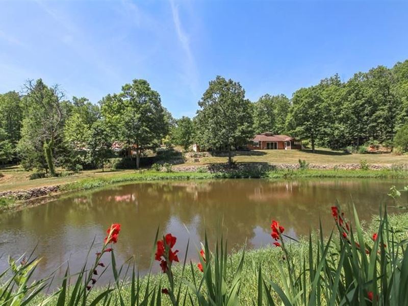 Home with Spring Fed Lake, Farm for Sale in Missouri, 325624 FARMFLIP