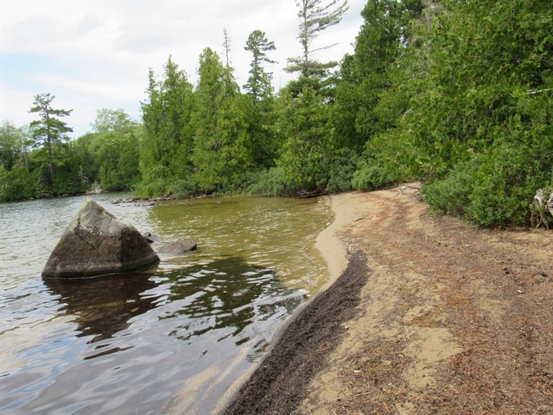 Beautiful Lake Medora Farm for Sale in Eagle Harbor, Keweenaw County