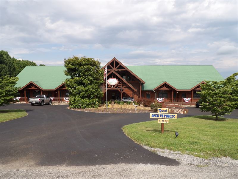 Lodge, Pool, Investment Opp : Spencer : Van Buren County : Tennessee