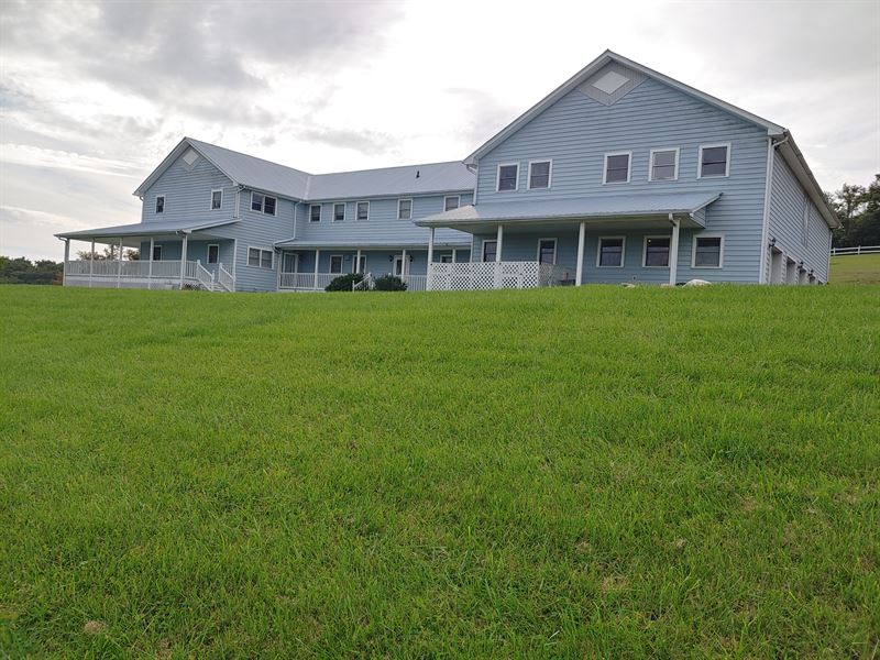 Large Family Home or B&B for Sale : Floyd : Floyd County : Virginia