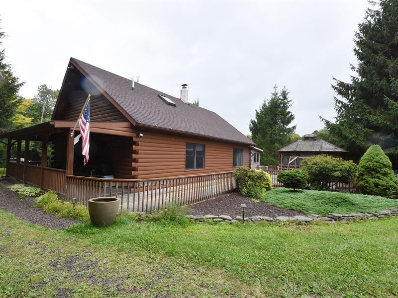 Beautiful Log Cabin Home in PA : Thompson : Susquehanna County : Pennsylvania