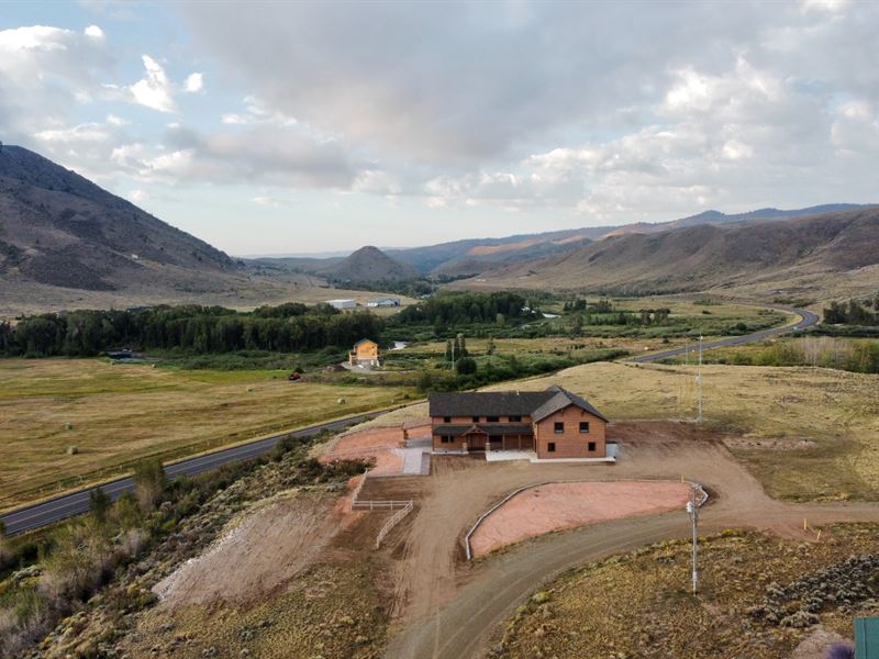 20 Fox Rock Road : Laramie : Albany County : Wyoming