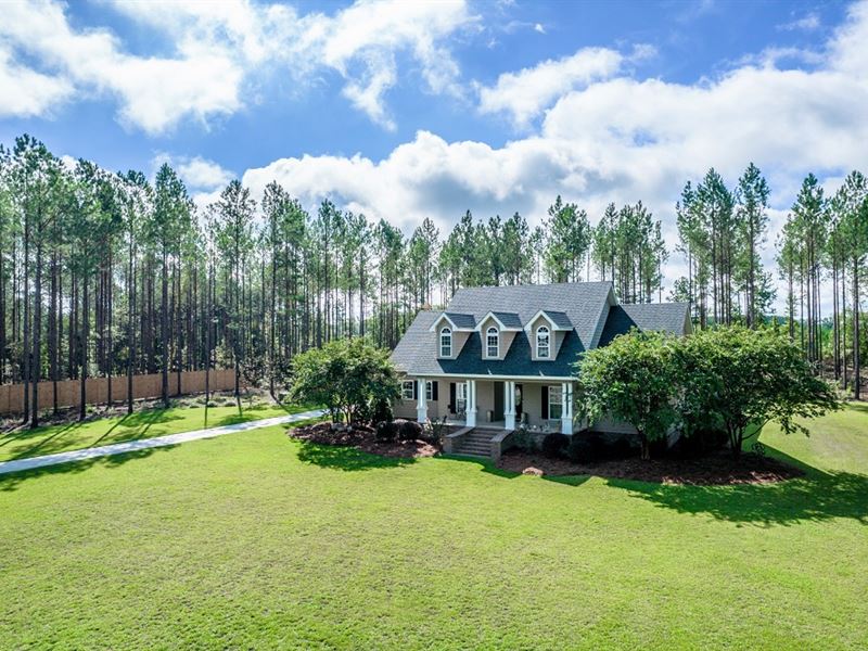 Beautiful Home and Large Shop, Farm for Sale in 332765 FARMFLIP