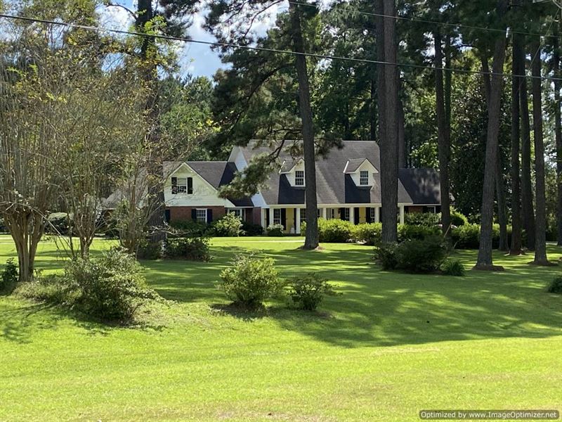 2 Story Home on 5.50+/ Country Ac, Farm for Sale in Mississippi