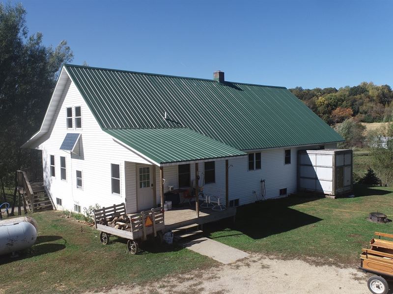 30 Acres, Home, Trempealeau County, Farm for Sale in Wisconsin, 334628