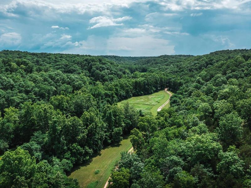 Horse Creek Ranch : Macks Creek : Camden County : Missouri