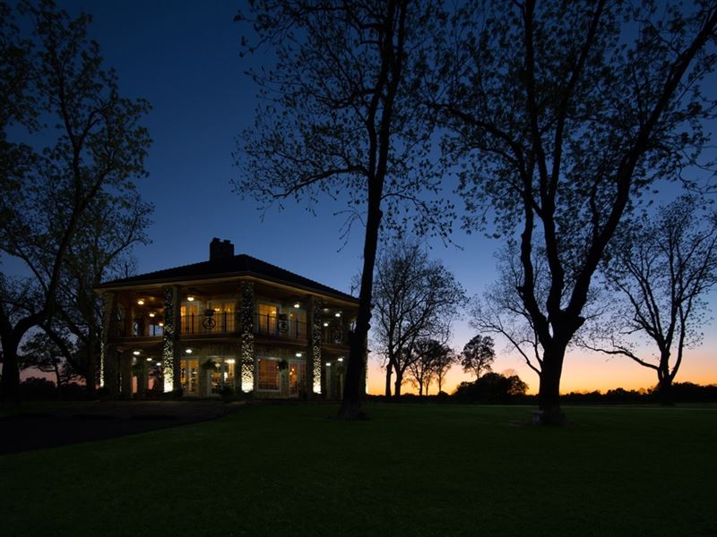 High Fence Ranch and Lodge for Sale : Mangham : Richland Parish : Louisiana