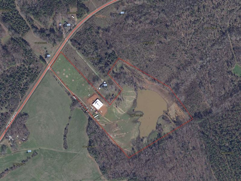 Farm with Pond and Barn Ready : Iva : Abbeville County : South Carolina