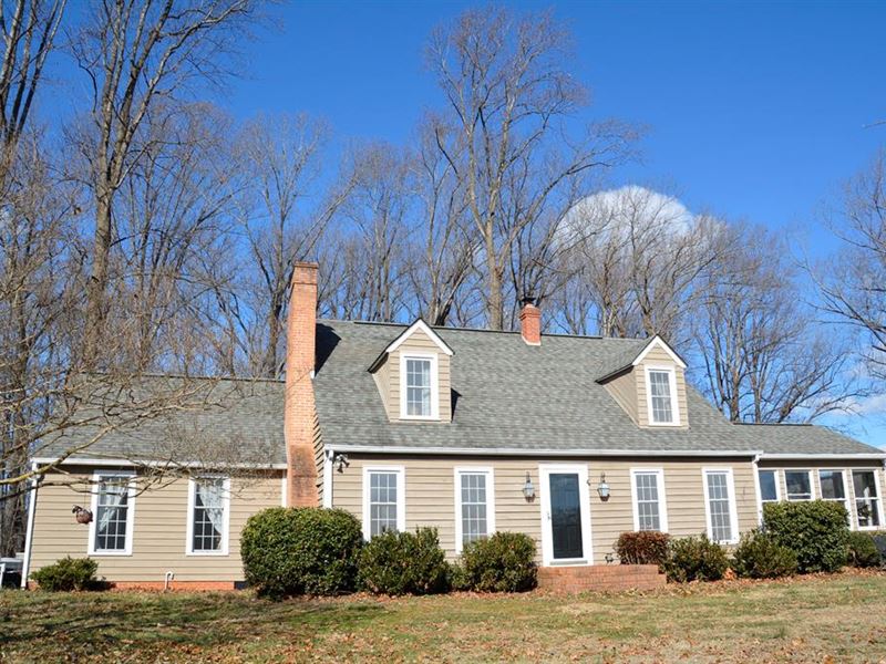 Horse Lover's Haven : Dillwyn : Buckingham County : Virginia