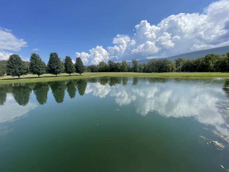 Beautiful Tennessee Farm : Dunlap : Sequatchie County : Tennessee