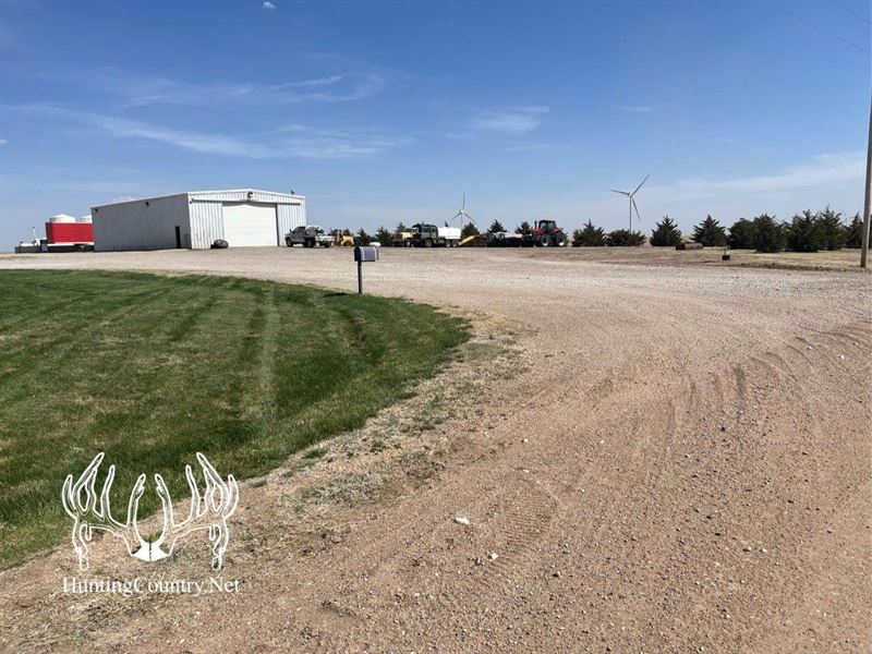 186 Ac M/L Clark & Ford County, KS : Minneola : Clark County : Kansas
