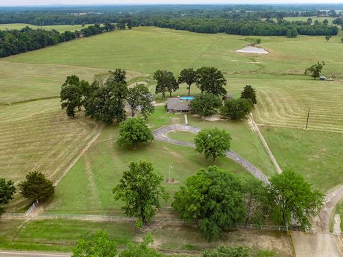 Pristine Kept Applegate Ranch : Pittsburg : Camp County : Texas
