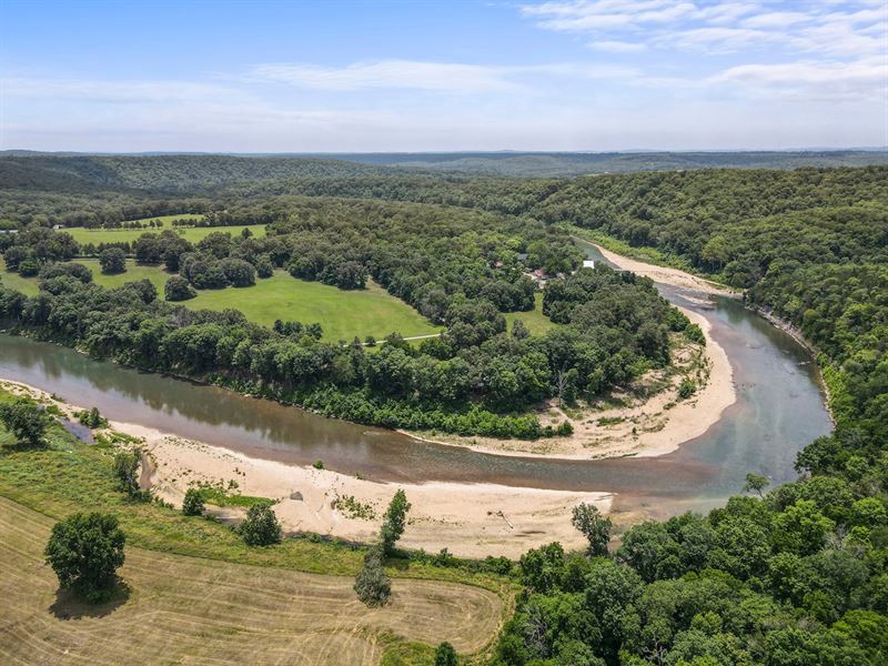 North Fork River Outpost for Sale : Tecumseh : Ozark County : Missouri