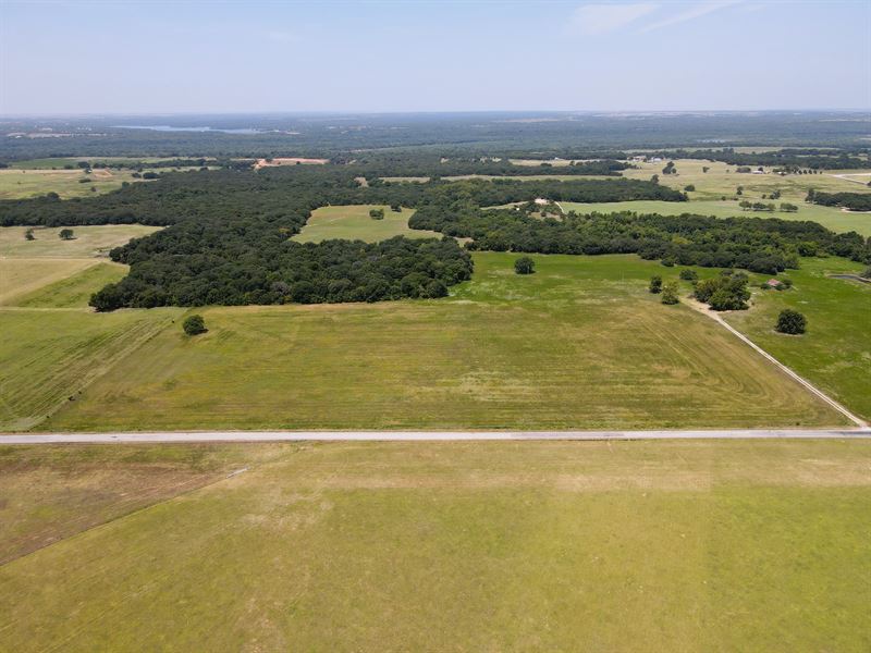 Horse Acreage on Old Towne Rd : Thackerville : Love County : Oklahoma