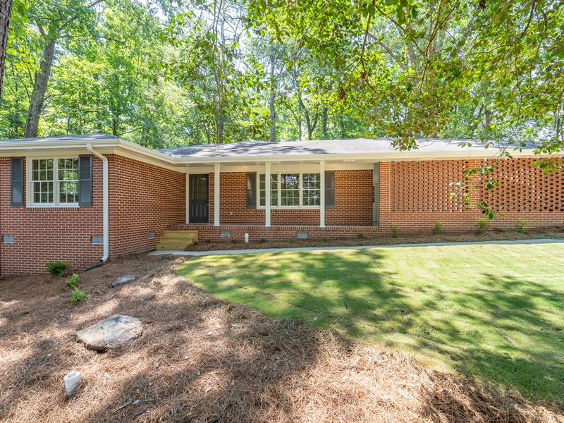 Updated Home on 5 Acres : Loganville : Walton County : Georgia
