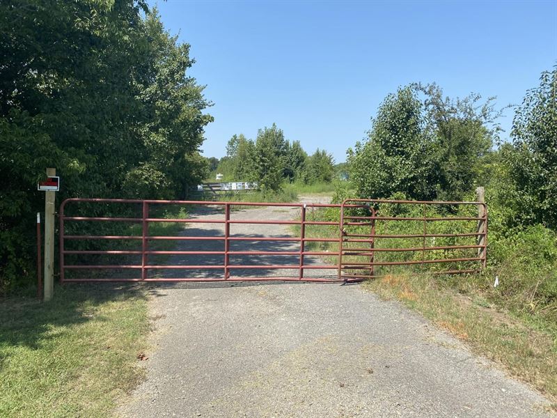 Shamrock 37 : Lavaca : Sebastian County : Arkansas