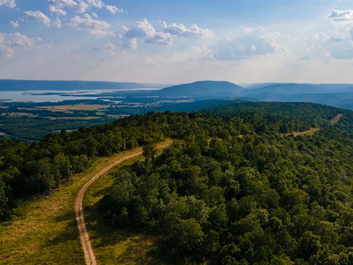 Secluded Mountain Hunting Tract : Yanush : Latimer County : Oklahoma