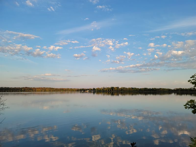 13 Acres and 370' Lakefront : Turtle Lake : Polk County : Wisconsin