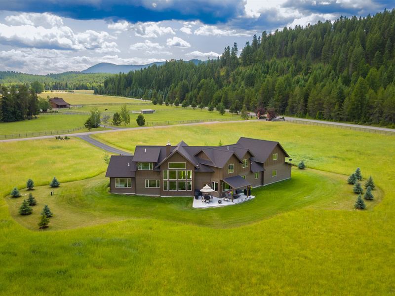 Spectacular Country Living : Whitefish : Flathead County : Montana