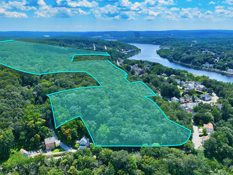 75 Acres with Utilities by 3 Rivers : Norwich : New London County : Connecticut