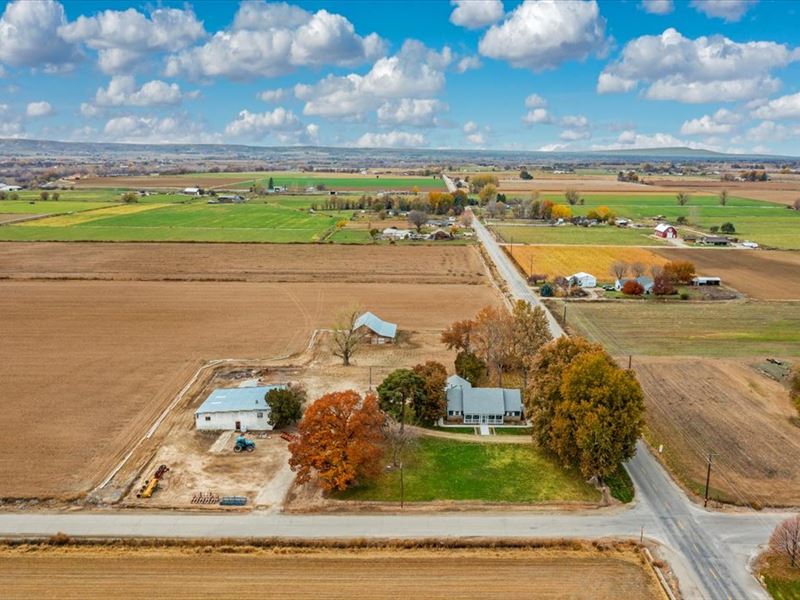 Shadow Butte Country Home : Emmett : Gem County : Idaho
