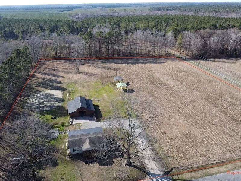 Country Home & Horse Farm in NC : Blounts Creek : Beaufort County : North Carolina
