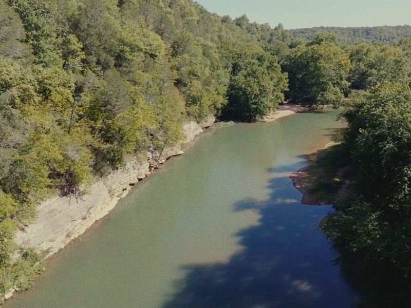 211 Acres on The Buffalo River : Linden : Perry County : Tennessee