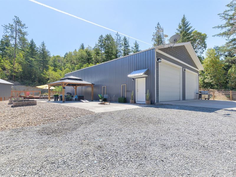 Barndominium with Irrigation Rights : Grants Pass : Josephine County : Oregon