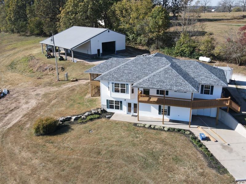 Reduced, Beautiful Home on Acrea : Ozark : Christian County : Missouri