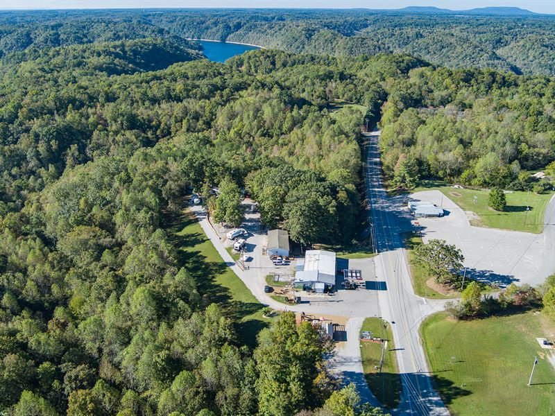Gas Station, RV Park, Campground : Sparta : DeKalb County : Tennessee
