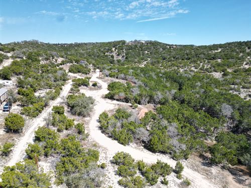 Ranchette with Hilltop Views in TX : Kendalia : Blanco County : Texas