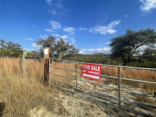 Ranch Land with Hilltop Views in TX : Kendalia : Blanco County : Texas