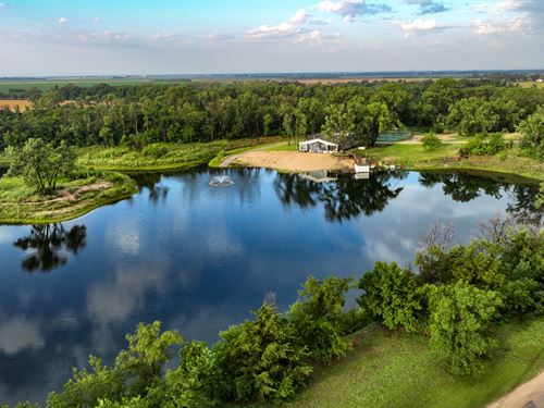 Burrton Lake House : Burrton : Harvey County : Kansas