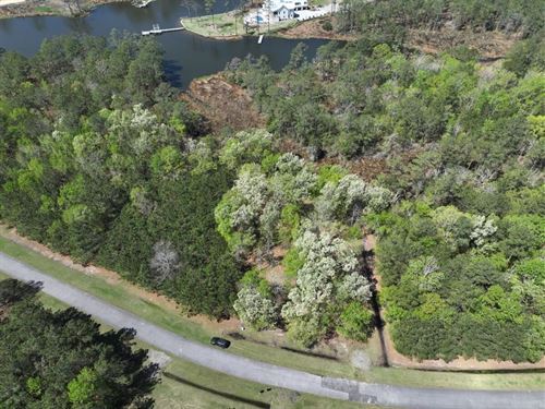 Updated, 1.91 Acre Waterfront Res : Belhaven : Beaufort County : North Carolina