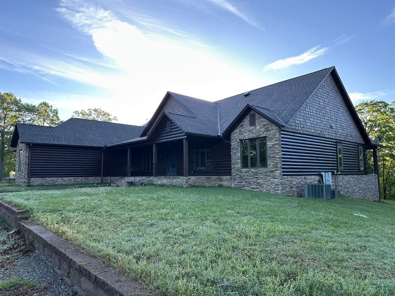 Luxury Lakeside Living on a 186 : Jacksonville : Faulkner County : Arkansas