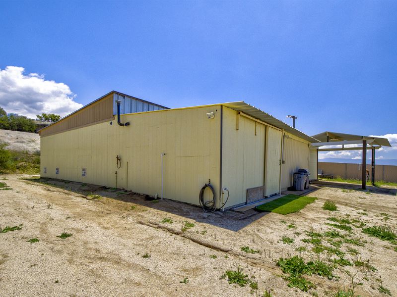 Running Water, Bath, Outbuildings : Hemet : Riverside County : California