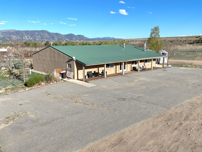 Chalk Cliff View Horse Ranch : Nathrop : Chaffee County : Colorado