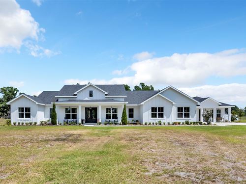 Modern Farmhouse Homestead : Wimauma : Hillsborough County : Florida