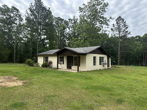 Grace House and 20 Acres : Georgiana : Butler County : Alabama