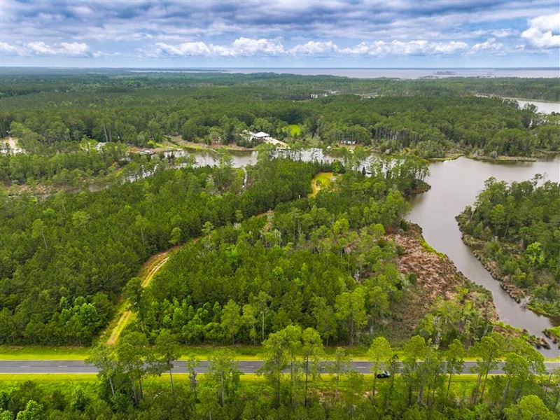 5.48 Acres of Recreational Land : Aurora : Beaufort County : North Carolina