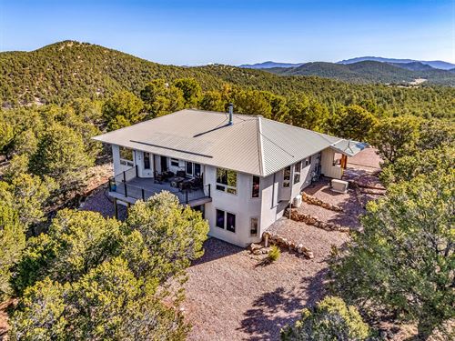 Designer Mountain Getaway : Westcliffe : Custer County : Colorado