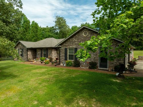Three-Bedroom on 5 Shaded Acres : Melbourne : Izard County : Arkansas