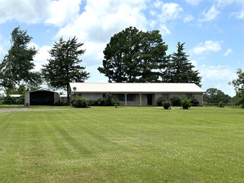 Brick Home on 22 Acres in Bogata TX : Bogata : Red River County : Texas