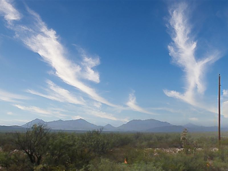 20 Acres Near Paved Highway : Sierra Blanca : Hudspeth County : Texas