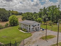 Albertville Home And 10 Acres : Albertville : Marshall County : Alabama