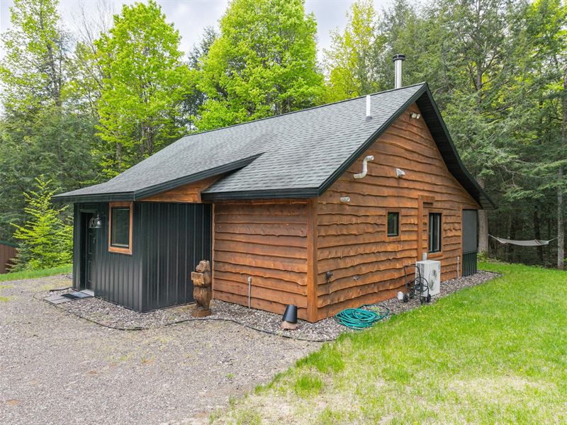 Home in Pike Lake Area : Fifield : Price County : Wisconsin