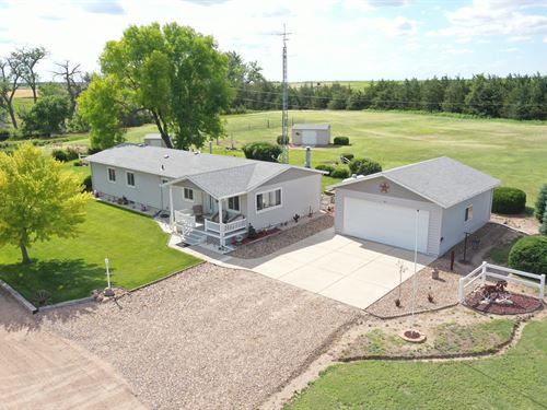 73552 318 A Chase County Nebraska : Champion : Chase County : Nebraska