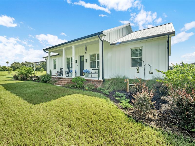 Southern Charm Meets Modern Living : Plant City : Hillsborough County : Florida
