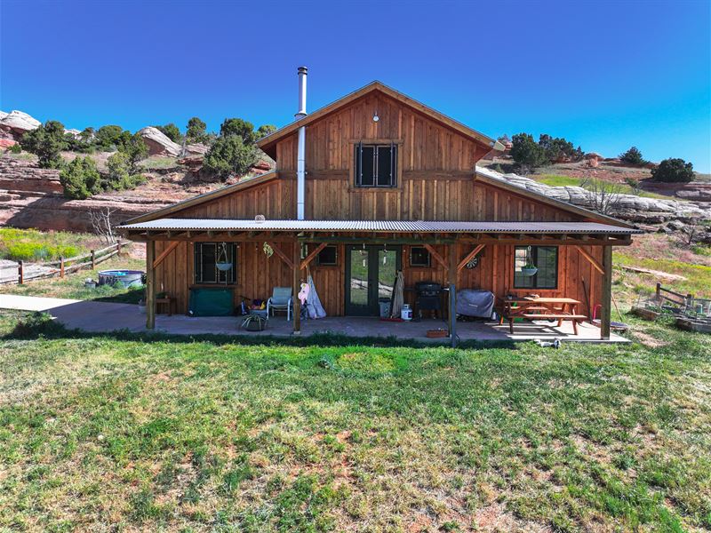 Tranquility of Country Living : Lander : Fremont County : Wyoming