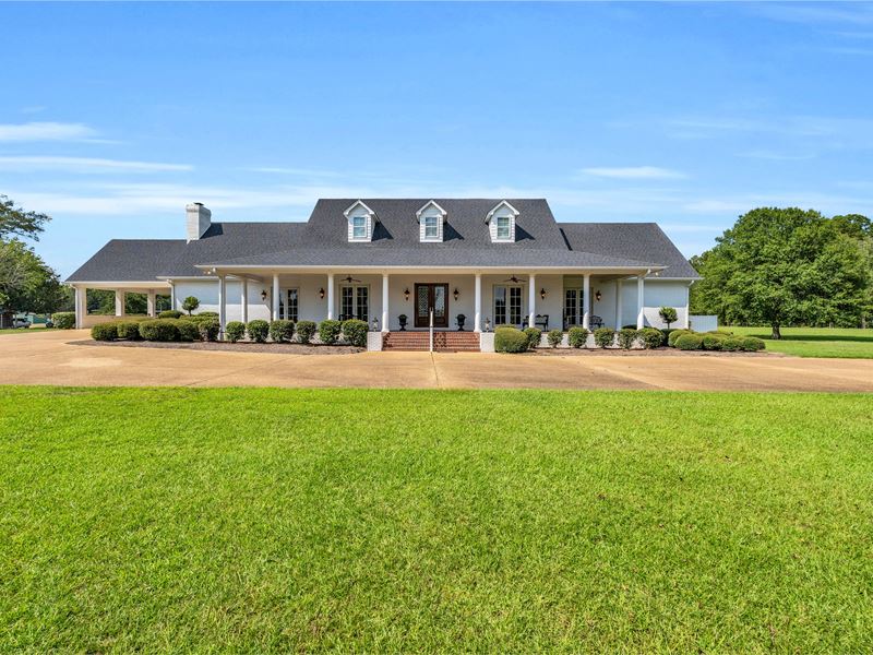 204 Acres with A Home, Lodge : Columbus : Lowndes County : Mississippi